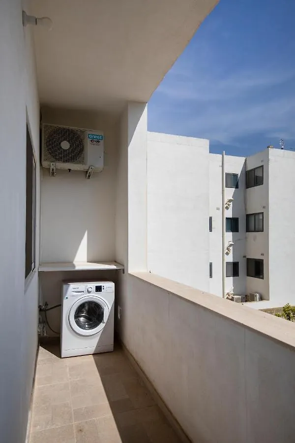 Spacious Luxury 3Br Apartment With Terrace & Open Views - Zurrieq, Close To Sea Malta